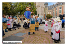 Lille (F) – Journées du Patrimoine : Les Géants sont de sortie ! Le montage et l'animation dans les rues  par les Géants lillois et invités (19/09/2015)